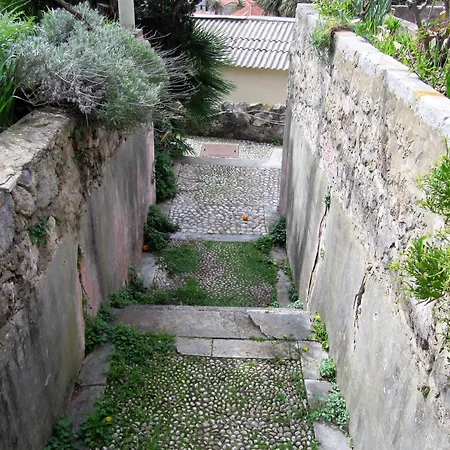 & Saint John Apartman