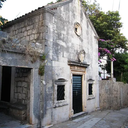 Apartman & Saint John