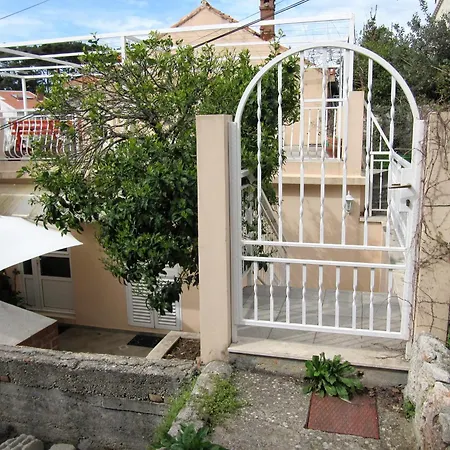& Saint John דירה